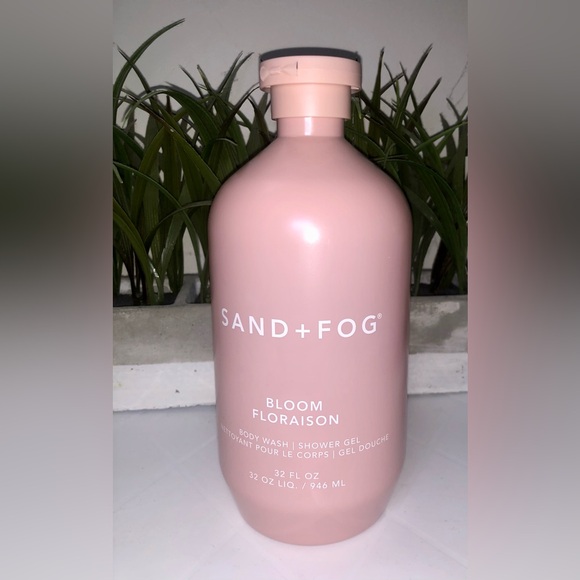 Sand + Fog Bloom Body Wash - Picture 4 of 5